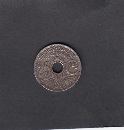 Beschrijving: 25 Centimes HOLE